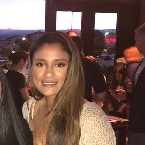 Meet your Posher, Carolina